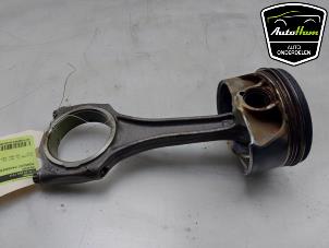 Gebruikte Zuiger Porsche Panamera (971G) 4.0 V8 32V Turbo Prijs € 150,00 Margeregeling aangeboden door AutoHam