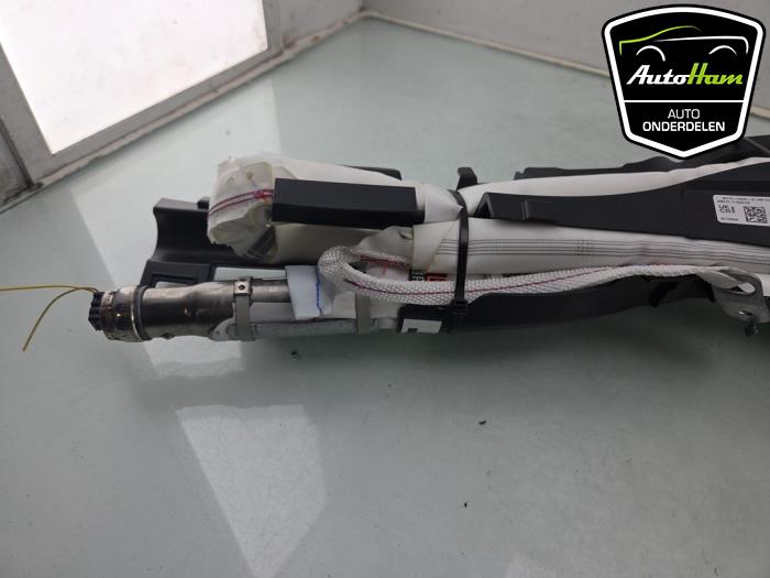 Airbag hemel rechts van een Toyota Yaris Cross (PB1/PJ1) 1.5 12V Hybrid 115 2023