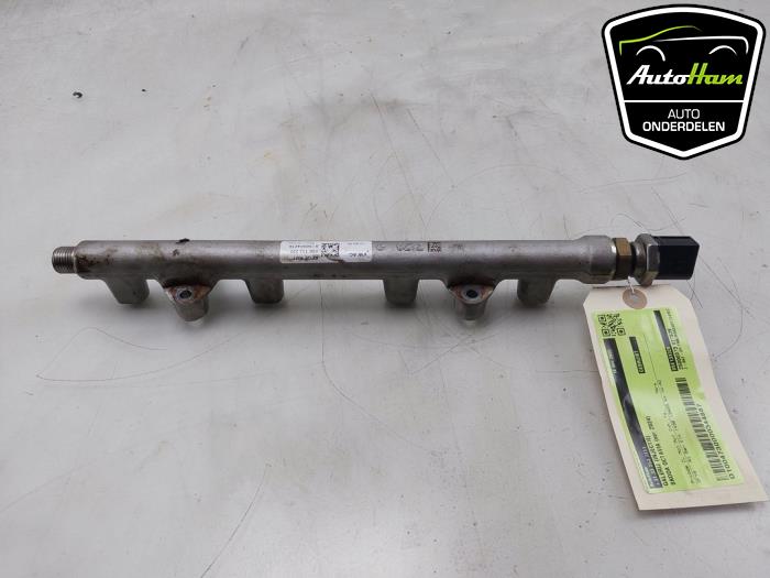 Gebruikte Injector brug Skoda Octavia Combi (NXAC) 1.5 TSI e-TEC 16V Prijs € 50,00 Margeregeling aangeboden door AutoHam