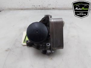 Gebruikte Oliefilterhuis BMW X5 (F15) xDrive 40e 2.0 Prijs € 40,00 Margeregeling aangeboden door AutoHam