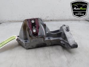 Gebruikte Motorsteun Iveco New Daily VI 33S16, 35C16, 35S16 Prijs € 114,95 Inclusief btw aangeboden door AutoHam