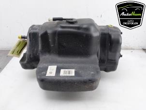 Gebruikte Tank adblue Iveco New Daily VI 33S16, 35C16, 35S16 Prijs € 595,01 Inclusief btw aangeboden door AutoHam