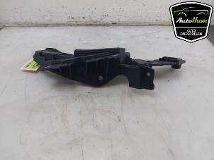 Gebruikte Koplampframe links Fiat Ducato (250) 2.3 D 120 Multijet AdBlue Prijs € 12,10 Inclusief btw aangeboden door AutoHam