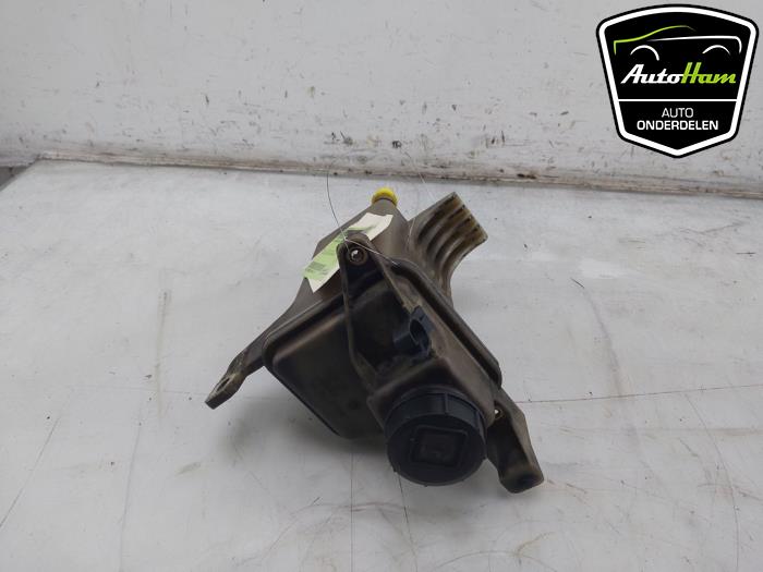 Gebruikte Servo Oliereservoir Fiat Ducato (250) 2.3 D 120 Multijet AdBlue Prijs € 30,25 Inclusief btw aangeboden door AutoHam
