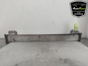 Gebruikte Bumperframe achter Volkswagen Golf VII Variant (AUVV) 1.2 TSI BlueMotion 16V Prijs € 50,00 Margeregeling aangeboden door AutoHam