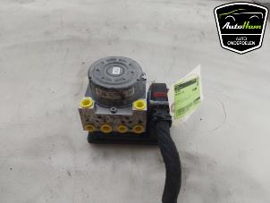 Gebruikte ABS Pomp Volkswagen Golf VII Variant (AUVV) 1.2 TSI BlueMotion 16V Prijs € 150,00 Margeregeling aangeboden door AutoHam