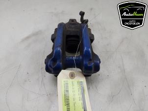 Gebruikte Remklauw (Tang) links-achter BMW 3 serie (F30) 330e Prijs € 25,00 Margeregeling aangeboden door AutoHam