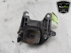 Gebruikte Motorsteun Opel Vivaro 1.6 CDTI BiTurbo 120 Prijs € 25,00 Margeregeling aangeboden door AutoHam