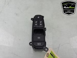 Gebruikte Schakelaar handrem Kia Niro I (DE) 1.6 GDI Hybrid Prijs € 150,00 Margeregeling aangeboden door AutoHam