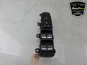 Gebruikte Raam schakelaar elektrisch Kia Niro I (DE) 1.6 GDI Hybrid Prijs € 75,00 Margeregeling aangeboden door AutoHam