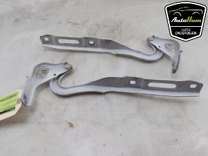 Gebruikte Motorkap Scharnier Peugeot Partner (EA//EF/EN/EU) 1.5 BlueHDi 130 Prijs € 60,50 Inclusief btw aangeboden door AutoHam