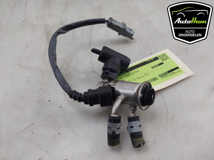 Gebruikte Adblue injector Renault Kangoo Express (RFK) 1.5 Blue dCi 115 Prijs € 90,75 Inclusief btw aangeboden door AutoHam