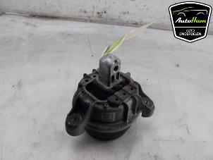 Gebruikte Motorsteun BMW 5 serie (F10) 530i 24V TwinPower Turbo Prijs € 40,00 Margeregeling aangeboden door AutoHam