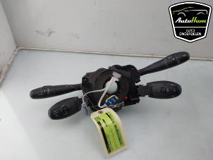 Gebruikte Licht + Raw Schakelaar Peugeot Partner (GC/GF/GG/GJ/GK) 1.6 BlueHDI 75 Prijs € 181,50 Inclusief btw aangeboden door AutoHam