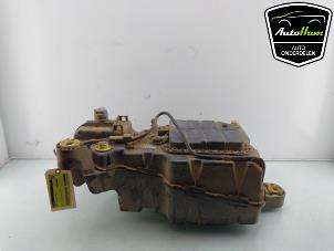 Gebruikte Adblue tank Peugeot Partner (GC/GF/GG/GJ/GK) 1.6 BlueHDI 75 Prijs € 450,00 Margeregeling aangeboden door AutoHam