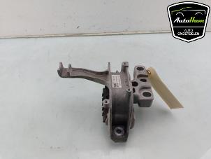 Gebruikte Motorsteun Volkswagen Golf VIII (CD1) 1.5 TSI BlueMotion 16V Prijs € 30,00 Margeregeling aangeboden door AutoHam