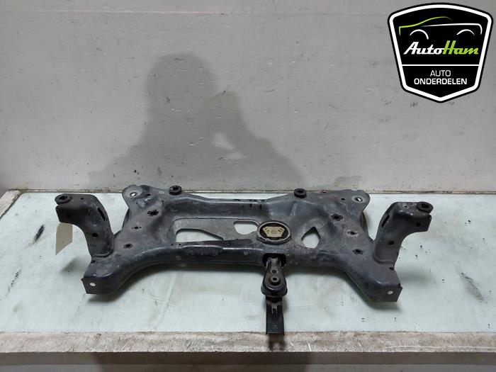 Subframe van een Volkswagen Golf VIII (CD1) 1.5 TSI BlueMotion 16V 2020