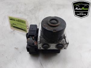 Gebruikte ABS Pomp Ford Fiesta 5 (JD/JH) 1.6 16V Prijs € 125,00 Margeregeling aangeboden door AutoHam