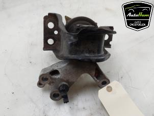 Gebruikte Motorrubber Renault Captur (2R) 1.2 TCE 16V EDC Prijs € 20,00 Margeregeling aangeboden door AutoHam