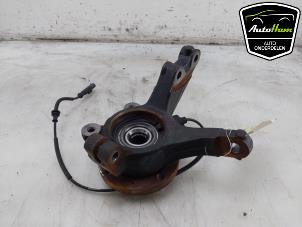 Gebruikte Fusee rechts-voor Opel Frontera (OV24) Electric 44 kWh Prijs € 175,00 Margeregeling aangeboden door AutoHam