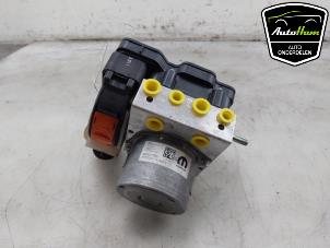 Gebruikte ABS Pomp Opel Frontera (OV24) Electric 44 kWh Prijs € 375,00 Margeregeling aangeboden door AutoHam