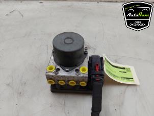 Gebruikte ABS Pomp Volkswagen Up! (121) 1.0 12V 60 Prijs € 30,00 Margeregeling aangeboden door AutoHam