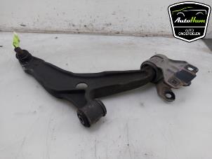 Gebruikte Draagarm rechts-voor Ford Transit Connect (PJ2) 1.5 EcoBlue Prijs € 90,75 Inclusief btw aangeboden door AutoHam