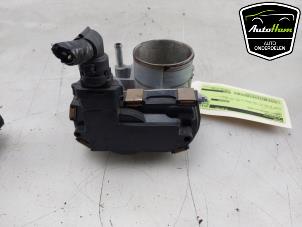 Gebruikte Gasklephuis Renault Captur II (RJB) 1.6 E-Tech 145 Prijs € 95,00 Margeregeling aangeboden door AutoHam