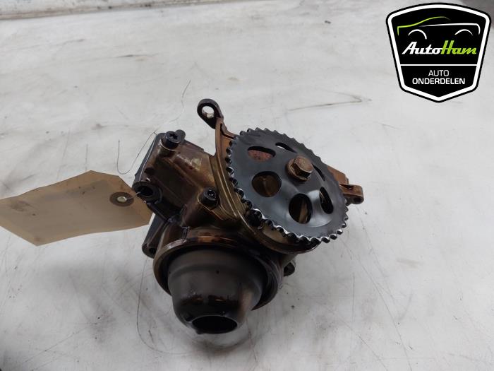 Gebruikte Oliepomp Volkswagen Polo IV (9N1/2/3) 1.2 12V Prijs € 50,00 Margeregeling aangeboden door AutoHam