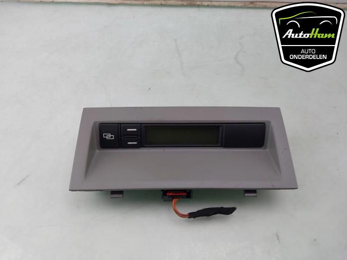 Gebruikte Display Interieur Volkswagen Touareg (7LA/7L6) 3.2 V6 24V Prijs € 20,00 Margeregeling aangeboden door AutoHam