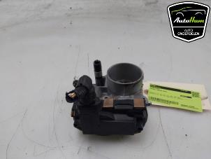 Gebruikte Gasklephuis Renault Arkana (RJLL) 1.6 E-Tech 145 16V Prijs € 95,00 Margeregeling aangeboden door AutoHam