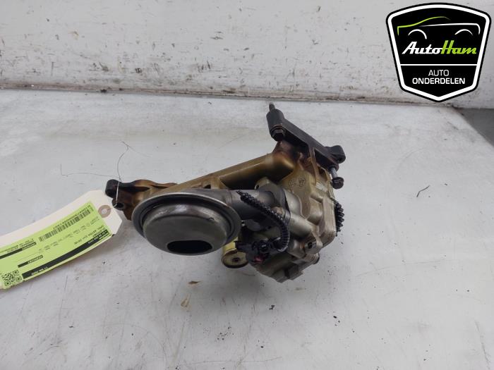 Gebruikte Oliepomp Opel Astra K 1.4 Turbo 16V Prijs € 75,00 Margeregeling aangeboden door AutoHam