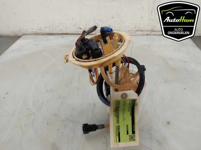 Gebruikte Tank element Pomp Volkswagen Passat Variant (3G5) 2.0 TDI 16V 150 Prijs € 75,00 Margeregeling aangeboden door AutoHam