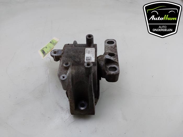Gebruikte Motorrubber Volkswagen Caddy IV 2.0 TDI 102 Prijs € 30,25 Inclusief btw aangeboden door AutoHam