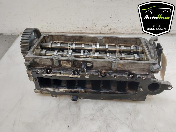Gebruikte Cilinderkop Volkswagen Passat (3G2) 2.0 TDI BiTurbo 16V 4Motion Prijs € 950,00 Margeregeling aangeboden door AutoHam