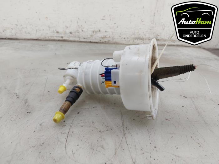 Gebruikte Tank element Pomp BMW Z4 Roadster (E89) sDrive 18i 2.0 16V Prijs € 75,00 Margeregeling aangeboden door AutoHam