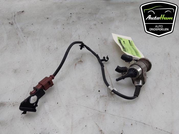 Gebruikte Injector adblue Volkswagen Touran (5T1) 1.6 TDI SCR BlueMotion Technology Prijs € 60,00 Margeregeling aangeboden door AutoHam