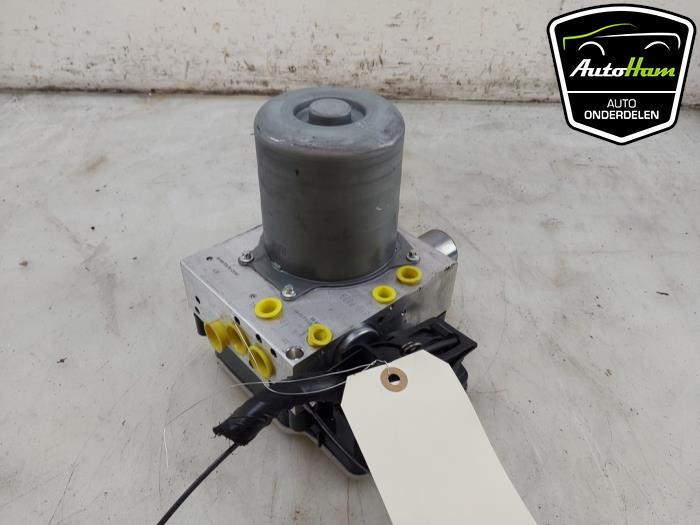 ABS Pomp van een BYD Seal U 1.5 DM-I FWD 2025