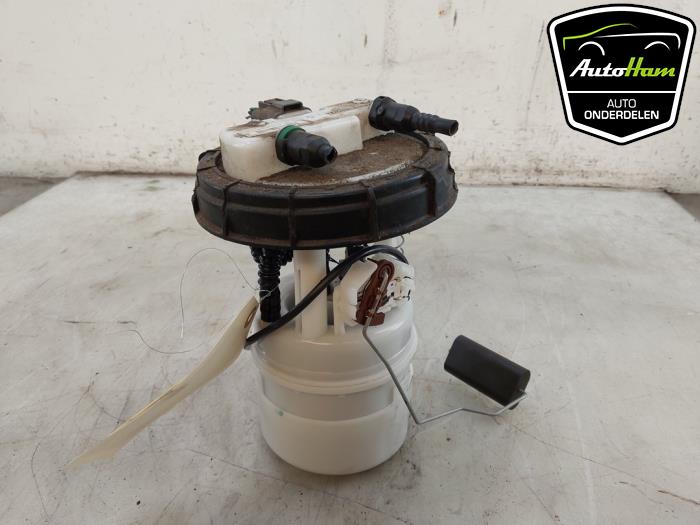 Gebruikte Tank element Pomp Renault Captur I (2R) 0.9 Energy TCE 12V Prijs € 20,00 Margeregeling aangeboden door AutoHam