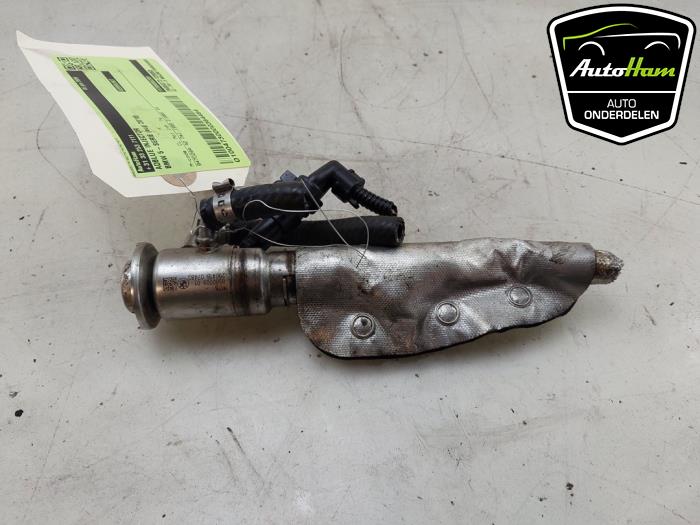 Gebruikte Injector adblue BMW 5 serie Touring (G31) 523d 2.0 TwinPower Turbo 16V Prijs € 75,00 Margeregeling aangeboden door AutoHam