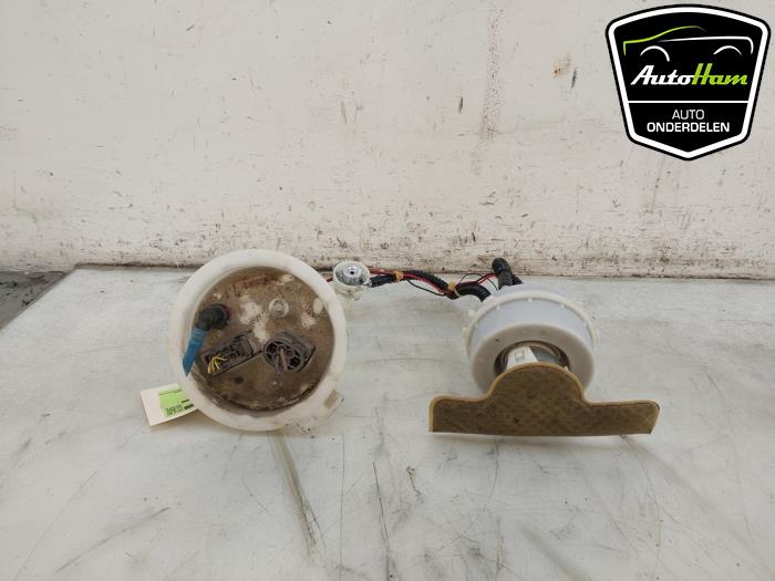 Gebruikte Tank element Pomp BMW 5 serie Touring (F11) 523i 24V Prijs € 95,00 Margeregeling aangeboden door AutoHam