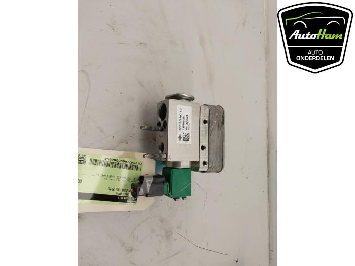 Gebruikte Airco expansieklep Nissan Juke (F16) 1.6 Hybrid 16V Prijs € 40,00 Margeregeling aangeboden door AutoHam