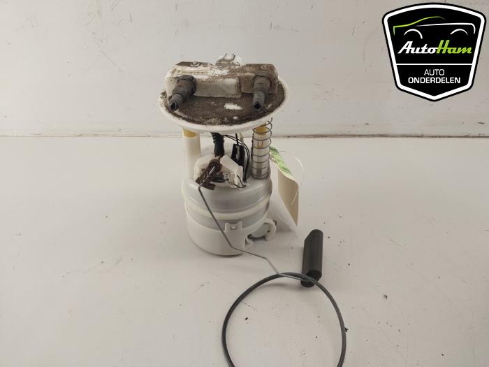 Gebruikte Tank element Pomp Renault Captur I (2R) 0.9 Energy TCE 12V Prijs € 20,00 Margeregeling aangeboden door AutoHam