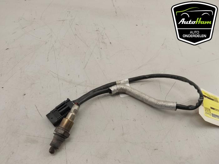 Lambda Sonde van een BMW X5 (G05) xDrive50e 3.0 24V 2024