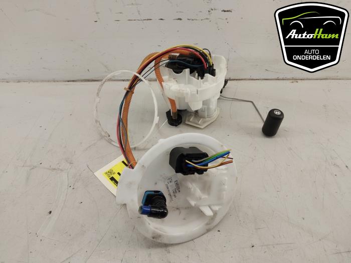 Gebruikte Tank element Pomp BMW X5 (G05) xDrive50e 3.0 24V Prijs € 95,00 Margeregeling aangeboden door AutoHam
