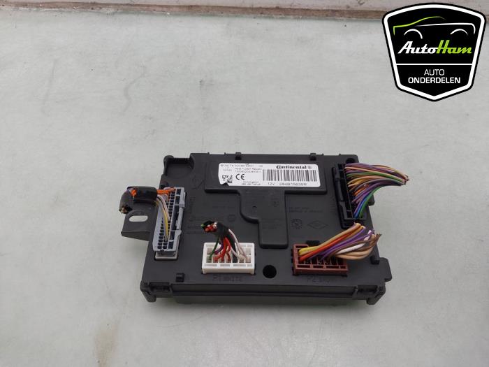 Gebruikte Computer Body Control Renault Clio IV (5R) 1.2 TCE 16V GT EDC Prijs € 40,00 Margeregeling aangeboden door AutoHam