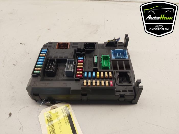 Gebruikte Bodycontrol Module Peugeot 2008 (CU) 1.2 12V e-THP PureTech 130 Prijs € 60,00 Margeregeling aangeboden door AutoHam