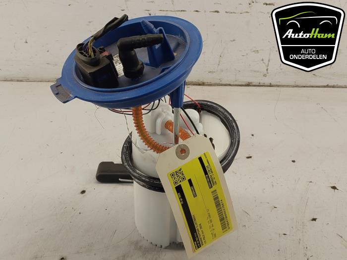 Gebruikte Tank element Pomp Volkswagen Polo VI (AW1) 1.0 MPI 12V Prijs € 50,00 Margeregeling aangeboden door AutoHam