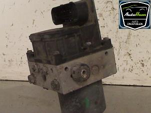 Gebruikte ABS Pomp Ford Mondeo III 1.8 16V Prijs € 25,00 Margeregeling aangeboden door AutoHam