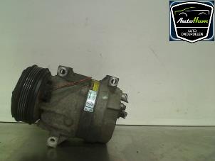 Gebruikte Pomp Airco Renault Scénic I (JA) 2.0 16V IDE Prijs € 40,00 Margeregeling aangeboden door AutoHam